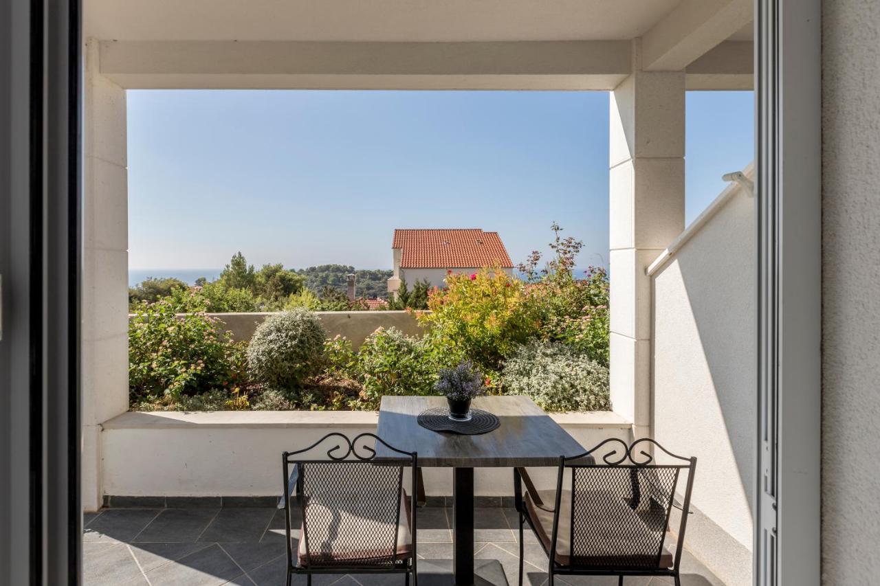Hvar De Luxe Apartments Hvar Town Bagian luar foto